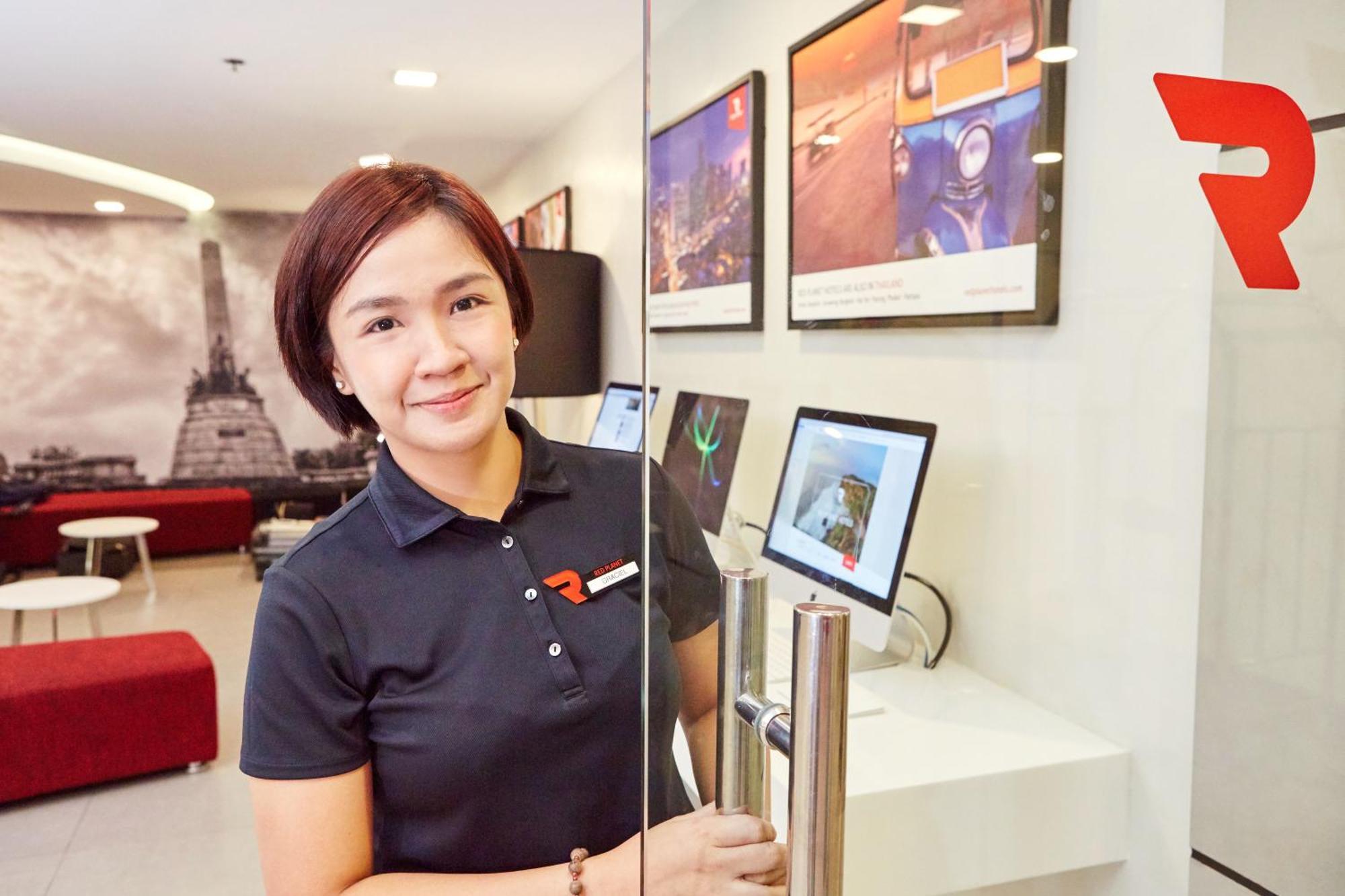 Red Planet Manila Malate Mabini Otel Dış mekan fotoğraf