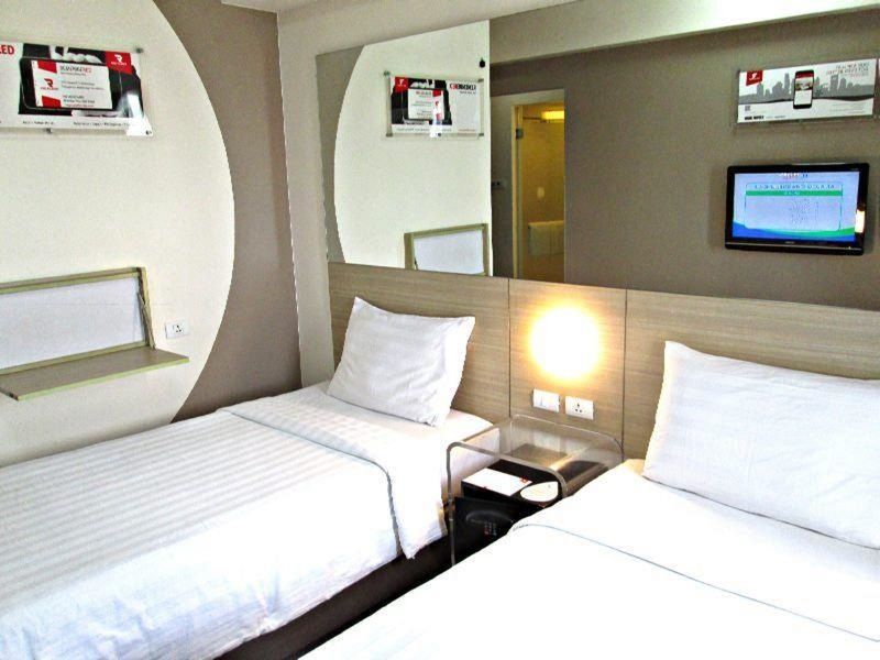 Red Planet Manila Malate Mabini Otel Dış mekan fotoğraf