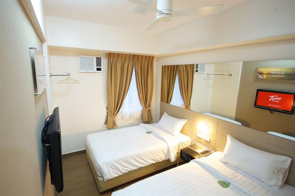 Red Planet Manila Malate Mabini Otel Dış mekan fotoğraf